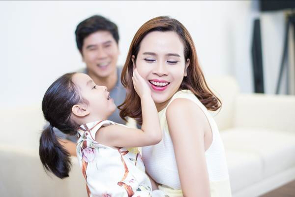 Luu Huong Giang vabe Mina a