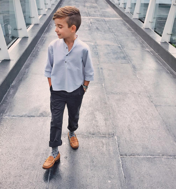 quan ao tre em mau ghi 1