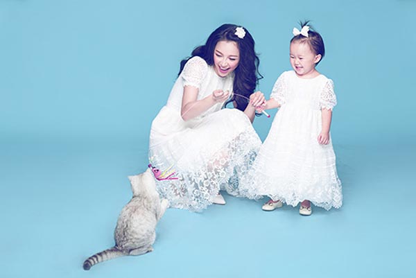 linh nga va be luna mac dep 1