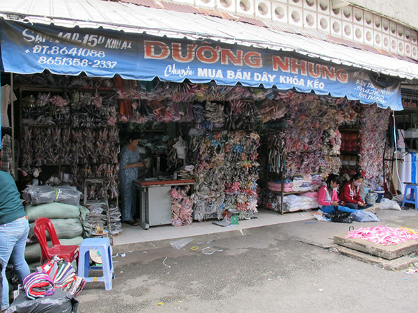 quan ao tre em gia si cho tan binh 2