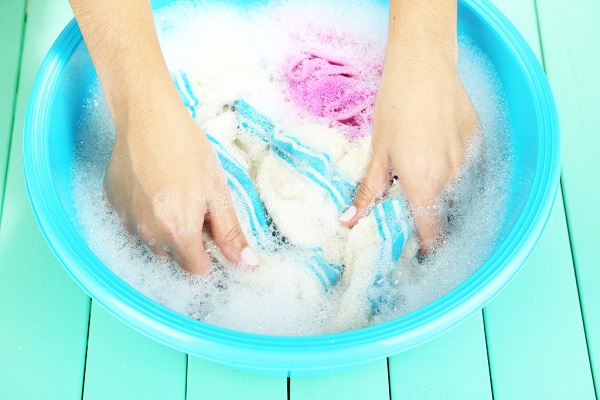 cach giat quan ao tre so sinh dung cach 5