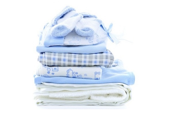 bat mi bi mat cach giat quan ao cho be duoi 1 tuoi an toan nhat5