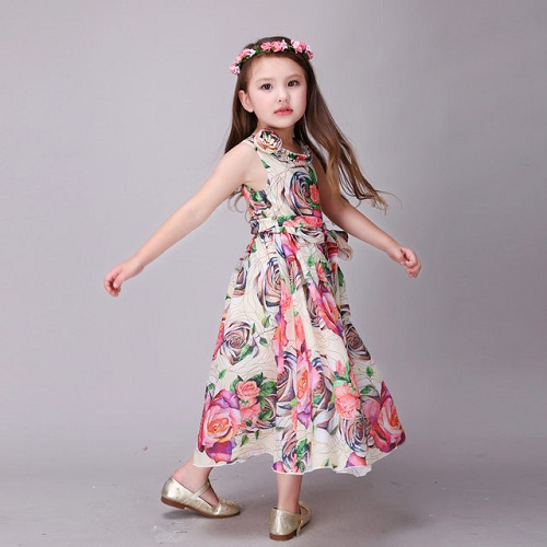 dam-cho-be-gai-11-tuoi-ruc-ro-sac-hoa-chao-don-mua-he-sang13