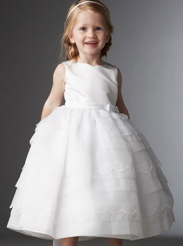 dam-du-tiec-cho-be-gai-12-tuoi-voi-nhieu-kieu-dang-xinh-lung-linh-noi-bat2