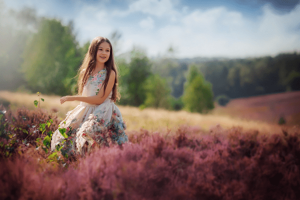 tro-thanh-nang-cong-chua-that-su-khi-dien-dam-cong-chua-cho-be-gai1