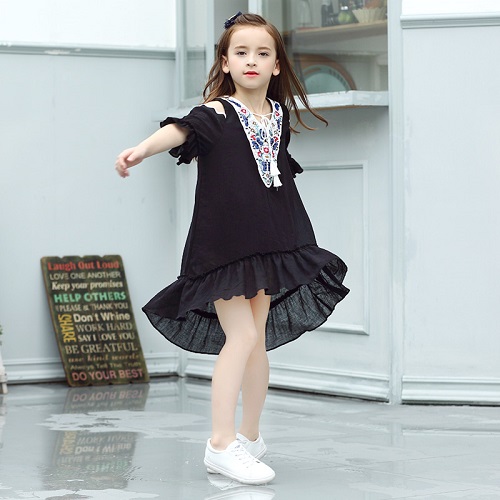 ao-dam-be-gai-12-tuoi-xinh-xan-de-dao-pho-di-hoc-di-choi7