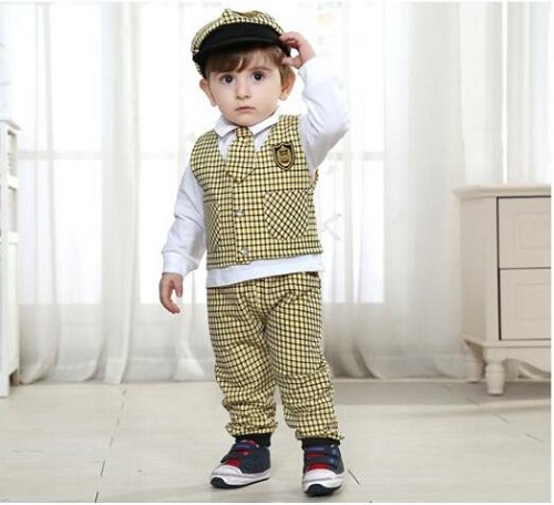 cach-ket-hop-vest-quan-ao-cho-be-trai-6-thang-tuoi-sang-trong-chat-luong10