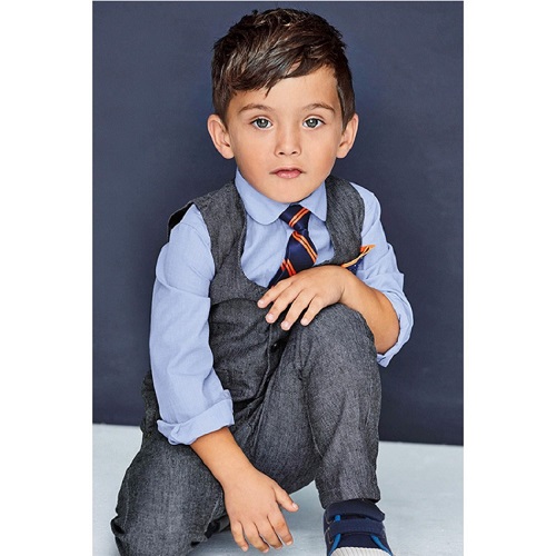 cach-ket-hop-vest-quan-ao-cho-be-trai-6-thang-tuoi-sang-trong-chat-luong7