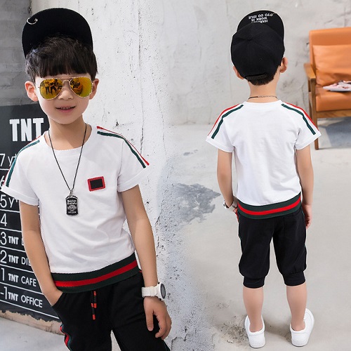 cach-lua-chon-quan-ao-be-trai-9-tuoi-mac-nha-sao-cho-vua-dep-vua-chat-luong6