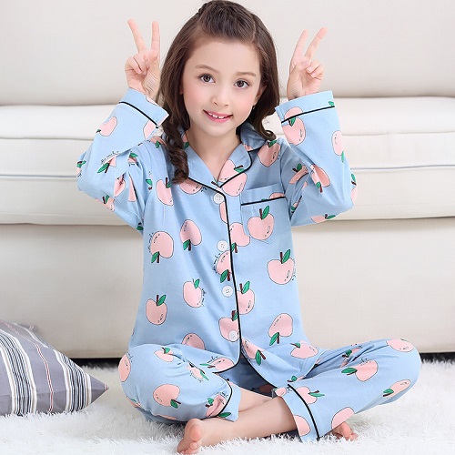 dam-ngu-be-gai-voi-nhieu-kieu-dang-de-thuong-yeu-chieu-giac-ngu-cho-be10