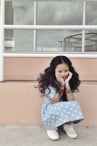 nhung-kieu-dam-be-gai-11-tuoi-mau-xanh-xua-tan-su-nong-buc-mua-he8