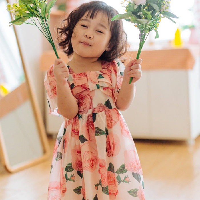 xu hướng quần áo trẻ em cá tính luôn thay đổi theo từng năm