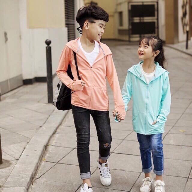 Chọn áo khoác cho bé và những điều phu huynh can biết