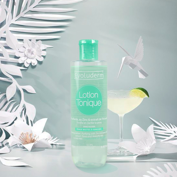 Nước hoa hồng xanh