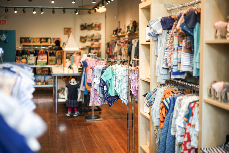 Một số lưu ý khi mua quần áo trẻ em qua mạng