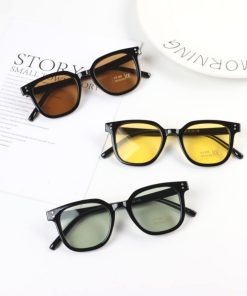 Kính mát cho bé trai và bé gái kèm hộp cao cấp PKMK01