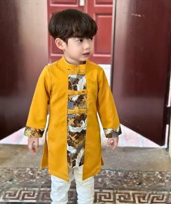 Set áo dài bé trai tết 2025 CT39A họa tiết cò hoa cúc cổ điển tone vàng sang trọng kèm quần kaki trắng cao cấp