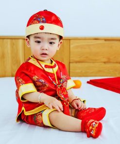 Bộ Tết Cho Bé Trai Ngắn Tay SE173-Đ1 Đồ Gấm Đỏ Thổ Cẩm Trung Hoa, Họa Tiết Nổi Bật Cho Bé Dưới 3 Tuổi Mặc Chúc Tết