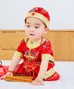 Bộ Tết Cho Bé Trai Ngắn Tay SE173-Đ1 Đồ Gấm Đỏ Thổ Cẩm Trung Hoa, Họa Tiết Nổi Bật Cho Bé Dưới 3 Tuổi Mặc Chúc Tết
