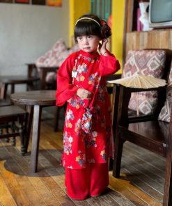 Set áo dài cho bé gái cách tân lụa sần in hoa + quần lụa ngọc trai, tay lồng kèm bờm CT42
